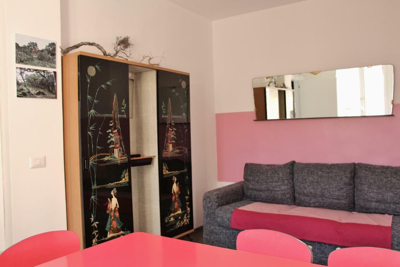 Appartamento Con Terrazza Panoramica In Marina. كالياري المظهر الخارجي الصورة